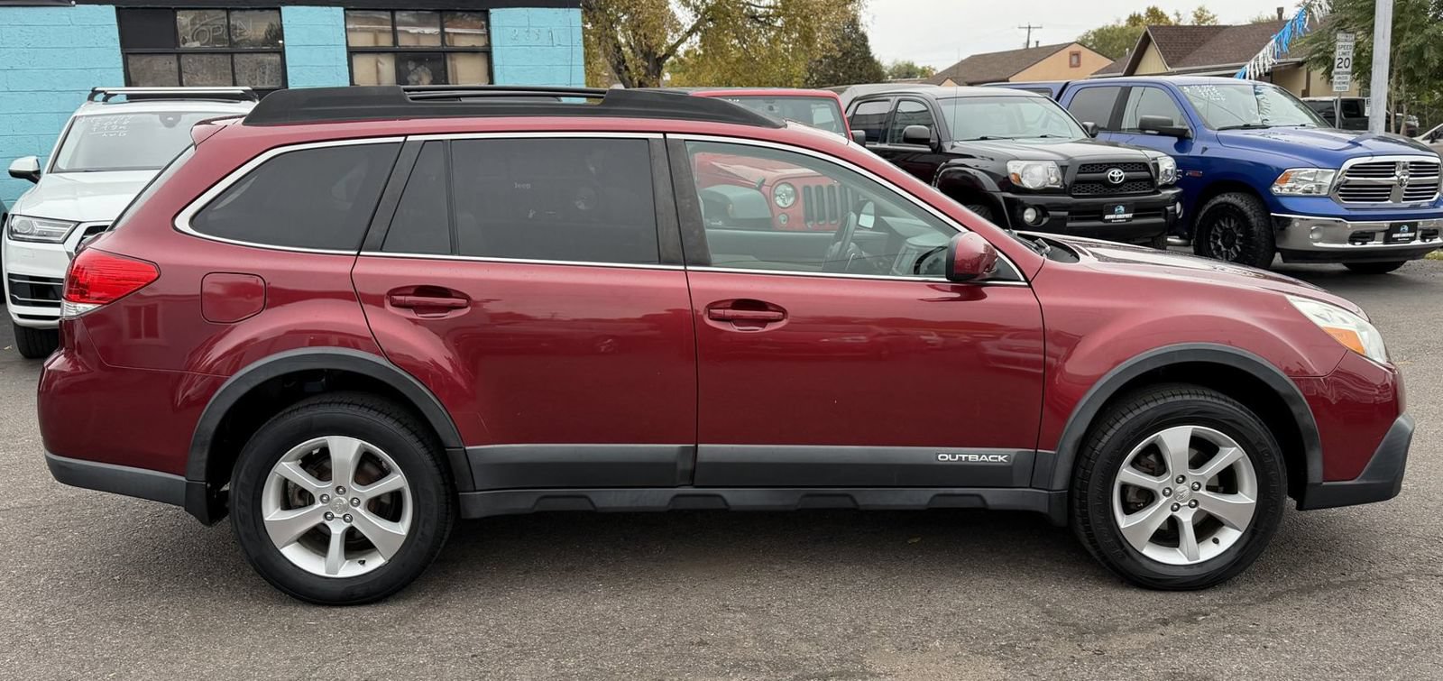 Used 2014 Subaru Outback 2.5i Limited AWD/4WD image 2