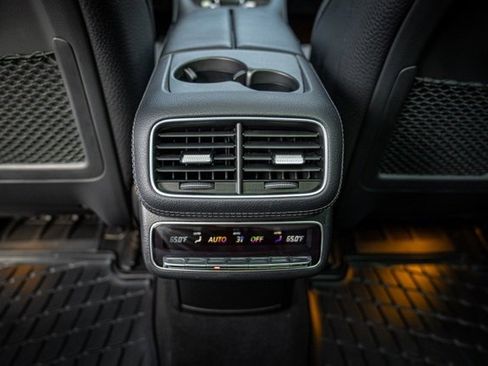 Used 2022 Mercedes-Benz GLS 450 4MATIC image 46