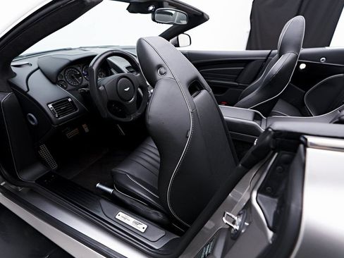Used 2016 Aston Martin DB9 GT RWD image 63