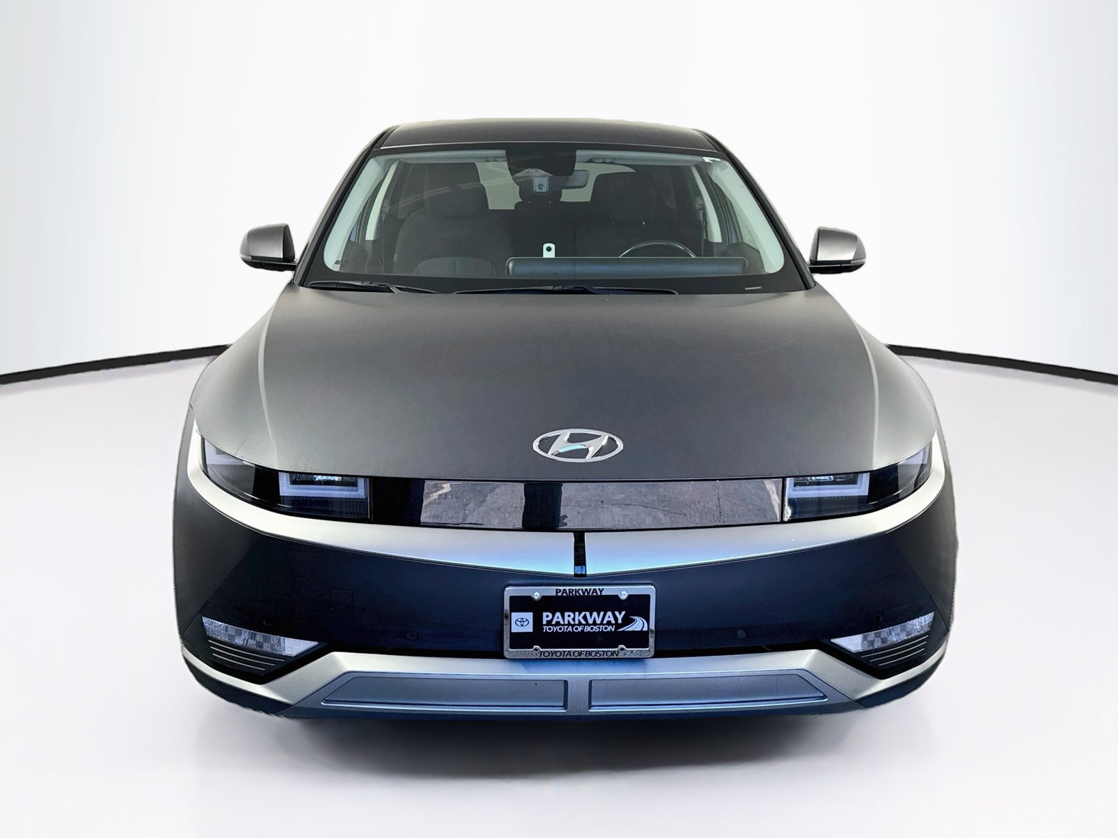Used 2024 Hyundai Ioniq 5 SEL AWD/4WD image 2