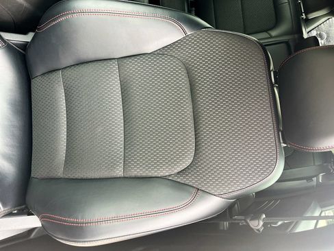 Used 2025 Ford Escape ST-Line AWD/4WD image 18