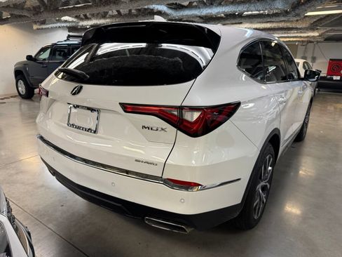 Certified 2023 Acura MDX SH-AWD w/ Technology Package image 6