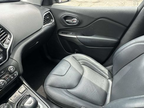Used 2019 Jeep Cherokee Limited AWD/4WD image 31