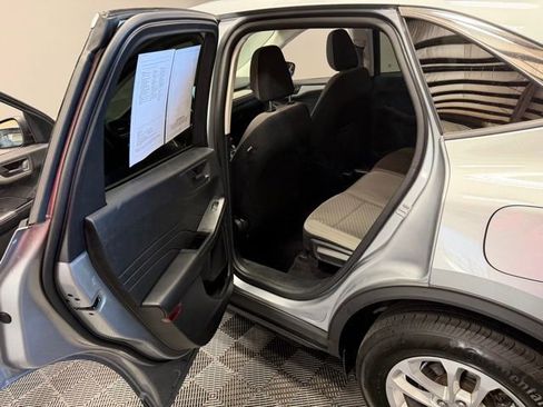 Used 2022 Ford Escape SE w/ Cold Weather Package AWD/4WD image 18