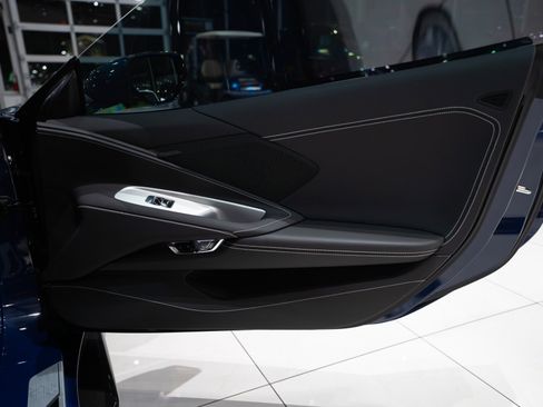 Used 2025 Chevrolet Corvette Z06 w/ Z07 Performance Package image 28