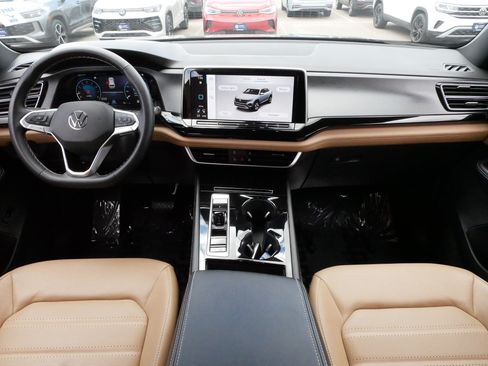 Certified 2024 Volkswagen Atlas Cross Sport SEL AWD/4WD image 10