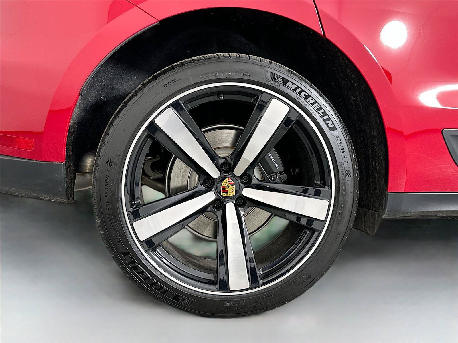 Certified 2026 Porsche Macan Turbo AWD/4WD image 13