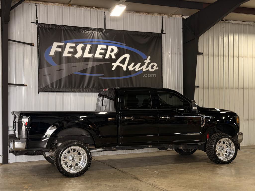 Used 2017 Ford F250 Lariat w/ Chrome Package AWD/4WD image 40