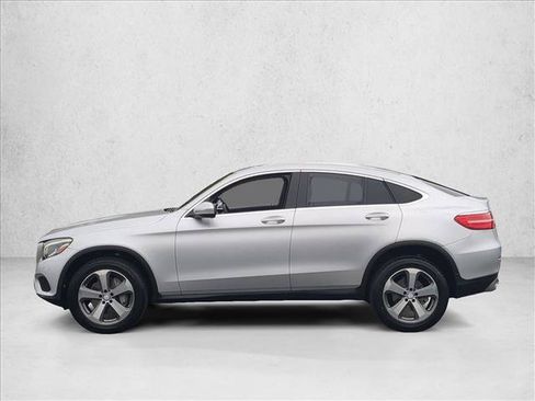 Used 2017 Mercedes-Benz GLC 300 4MATIC Coupe image 9