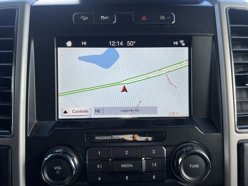 Used 2019 Ford F150 Lariat w/ Trailer Tow Package image 7