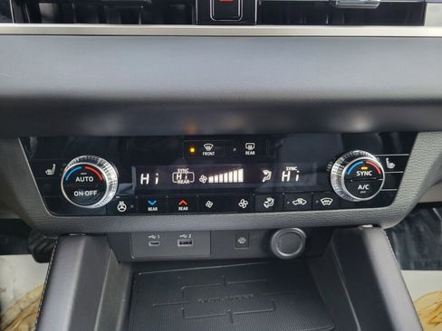 New 2025 Mitsubishi Outlander SEL image 20