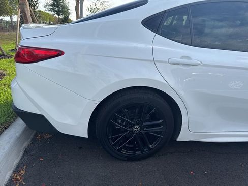 Used 2025 Toyota Camry SE w/ Multimedia Upgrade Package image 7