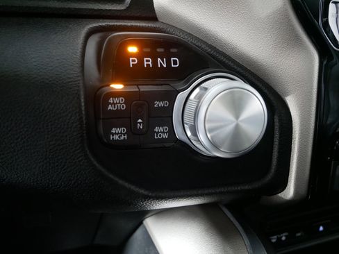 Used 2019 RAM 1500 Laramie image 24