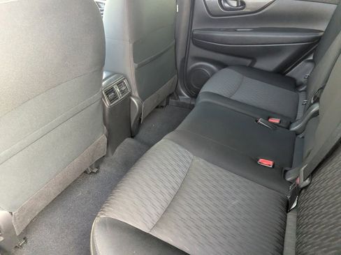 Used 2020 Nissan Rogue S image 15