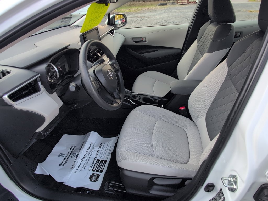 Used 2022 Toyota Corolla LE FWD image 18
