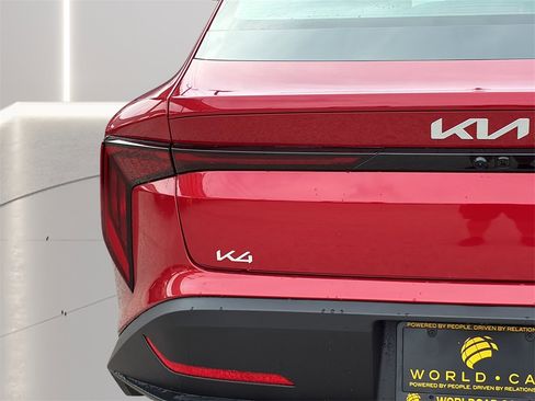 New 2025 Kia K4 LXS image 29