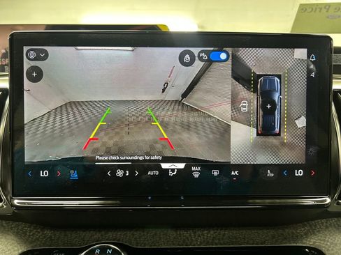 New 2026 Ford Expedition Tremor image 24