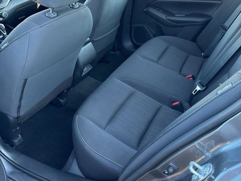 Used 2024 Nissan Altima 2.5 SV image 18