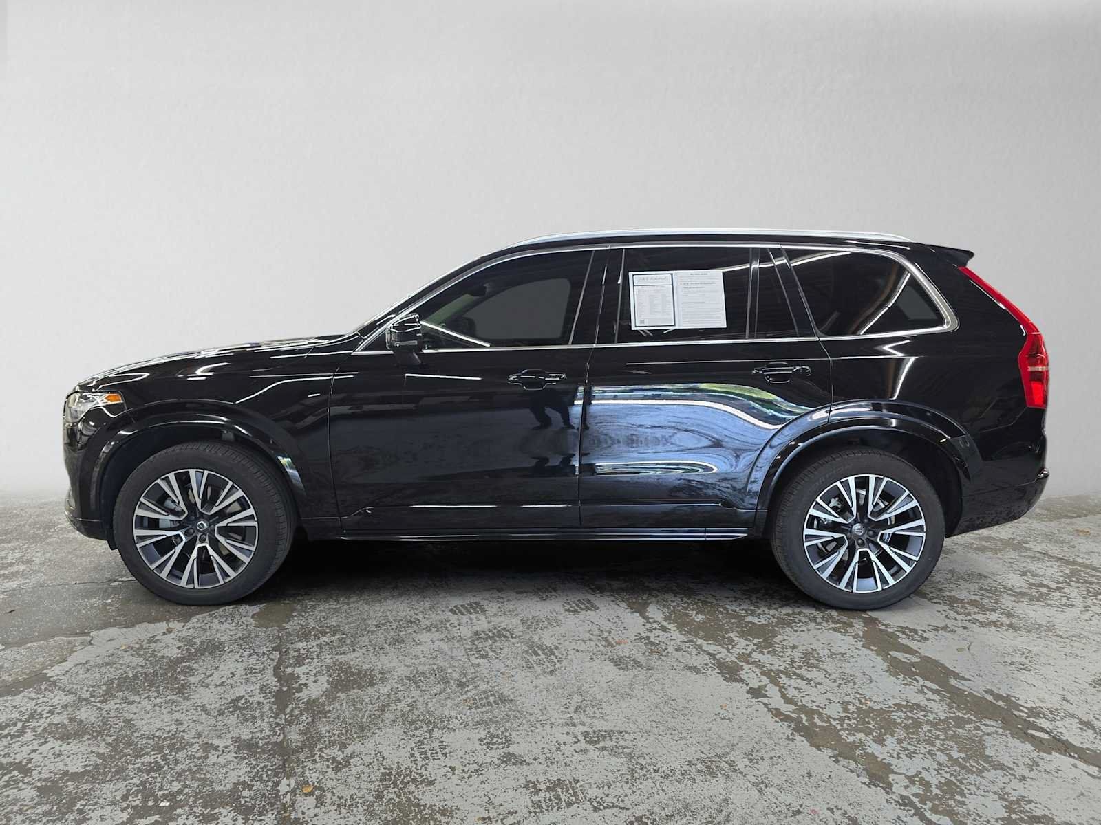 Used 2022 Volvo XC90 T6 Momentum w/ Climate Package AWD/4WD image 6