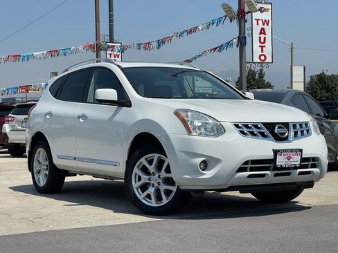 Used 2013 Nissan Rogue SL AWD/4WD image 3