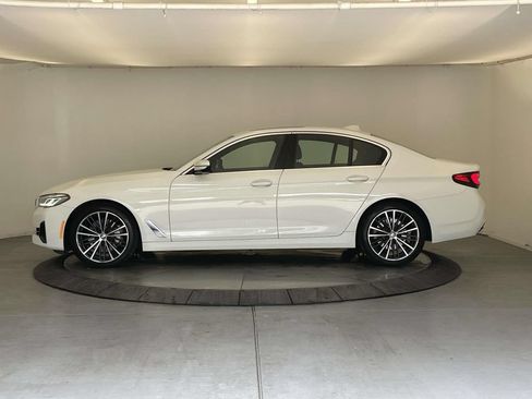 Used 2022 BMW 530i xDrive w/ Premium Package AWD/4WD image 2