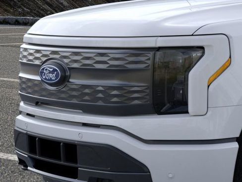 New 2025 Ford F150 Lightning Lariat image 17