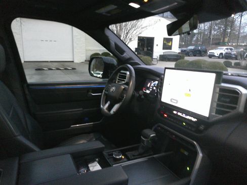 Used 2024 Toyota Sequoia Platinum image 35