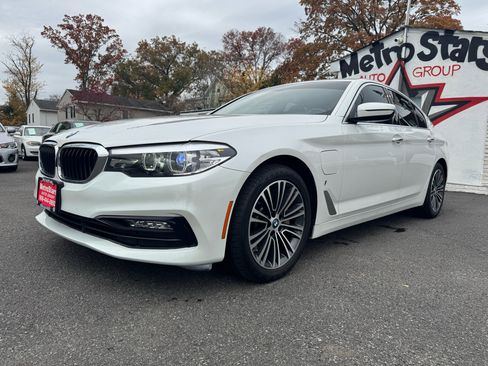 Used 2018 BMW 530e w/ Premium Package 2 image 3