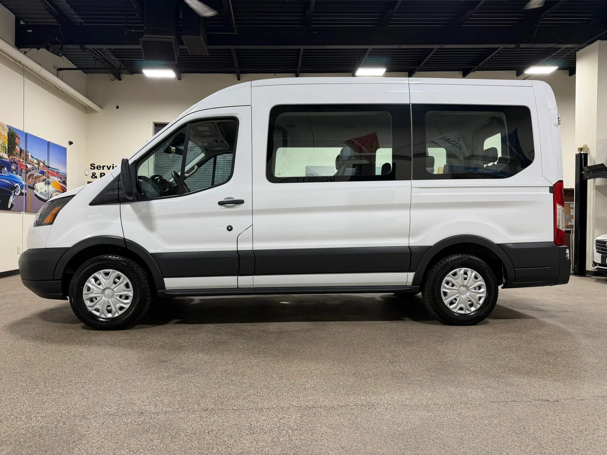 Used 2018 Ford Transit 150 XL RWD image 8