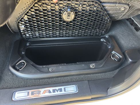 Used 2022 RAM 1500 Limited w/ Body-Colour Bumper Group AWD/4WD image 15