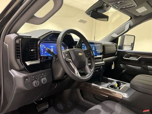 New 2026 Chevrolet Silverado 3500 LT w/ Convenience Package AWD/4WD image 9