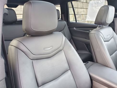 Used 2022 Cadillac XT6 Sport w/ LPO, Onyx Lite Package image 44