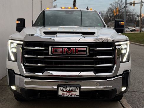 Used 2024 GMC Sierra 2500 SLE w/ SLE Value Package; image 8