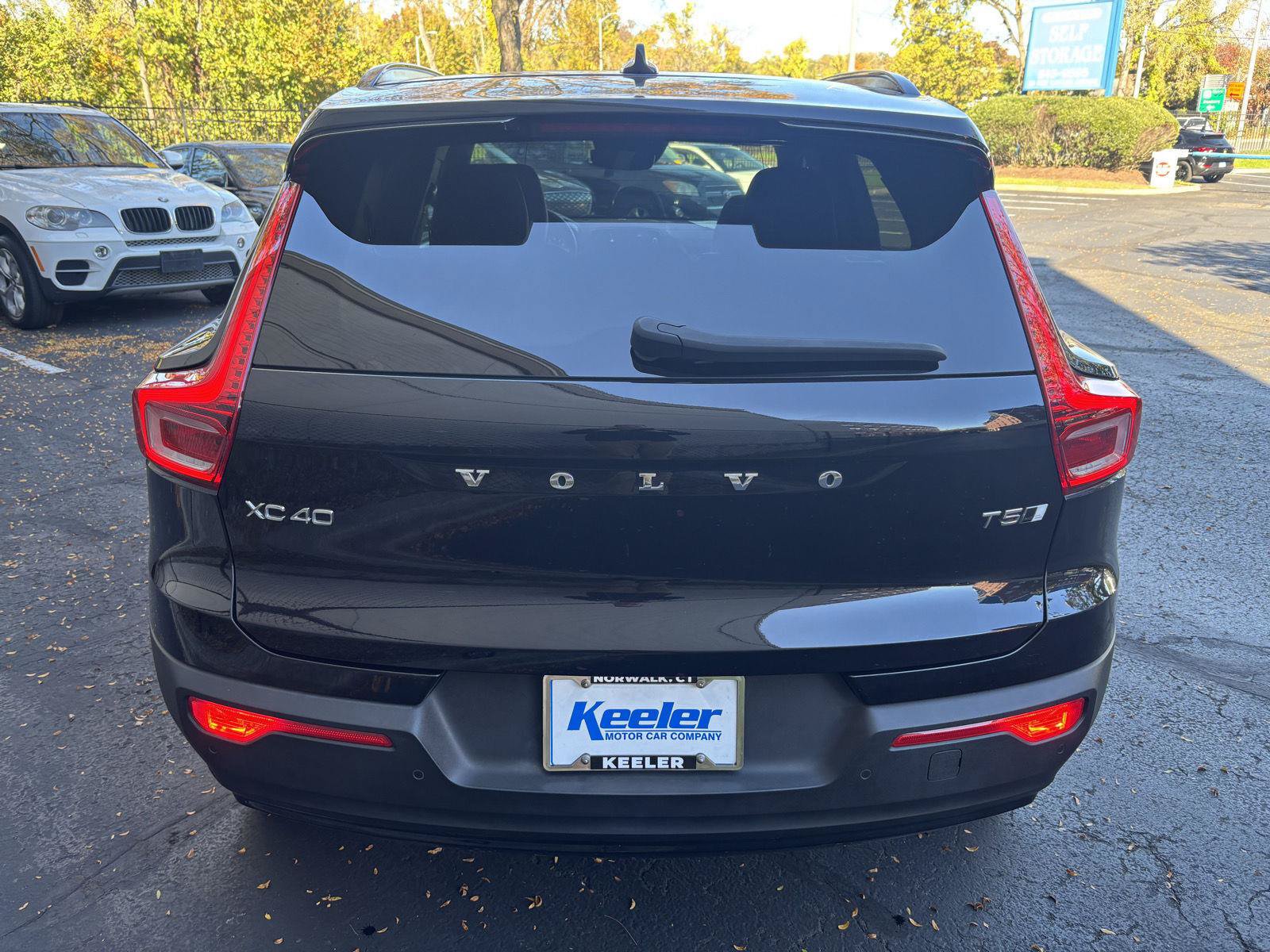 Used 2022 Volvo XC40 T5 R-Design w/ Advanced Package AWD/4WD image 4