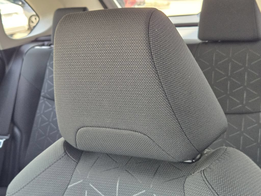 Used 2024 Toyota RAV4 XLE FWD image 21