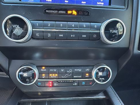 Used 2021 Ford Expedition Max Limited w/ Cargo Package image 20