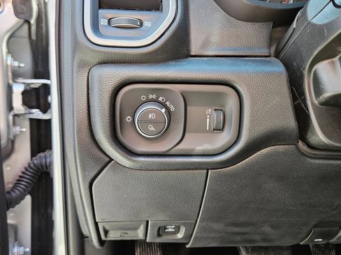 New 2026 RAM 2500 Tradesman AWD/4WD image 17