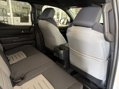 New 2025 Toyota Tacoma TRD Off-Road AWD/4WD image 32