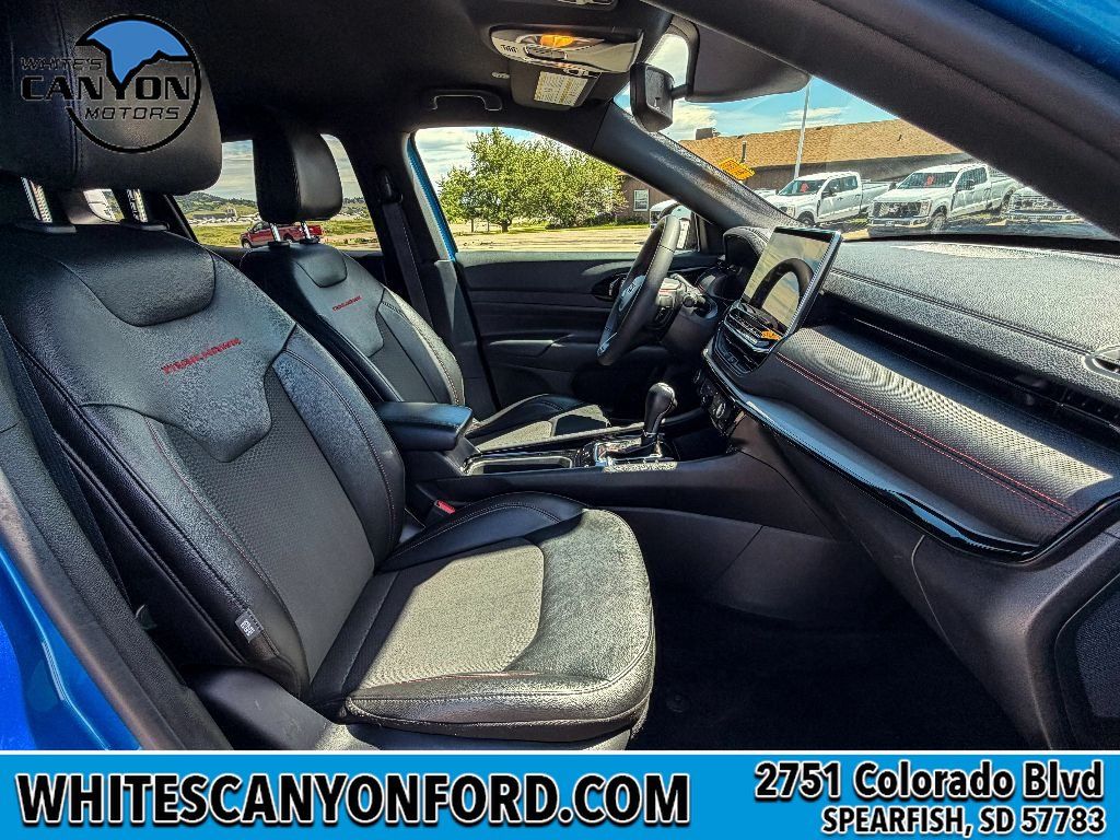 Used 2025 Jeep Compass Trailhawk AWD/4WD image 13