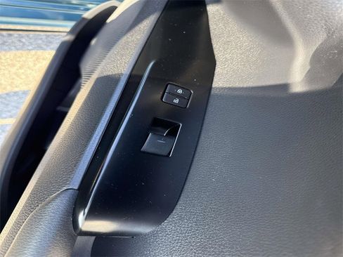 Used 2025 Toyota Camry SE image 29