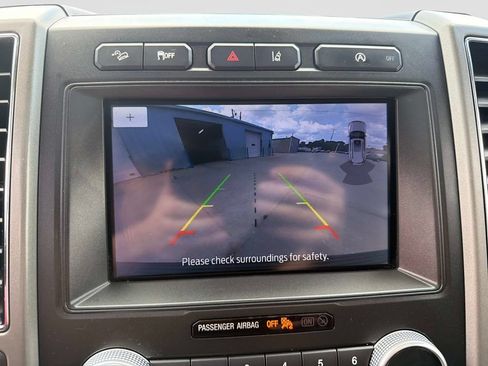 Used 2020 Ford Expedition XLT w/ Equipment Group 202A AWD/4WD image 25