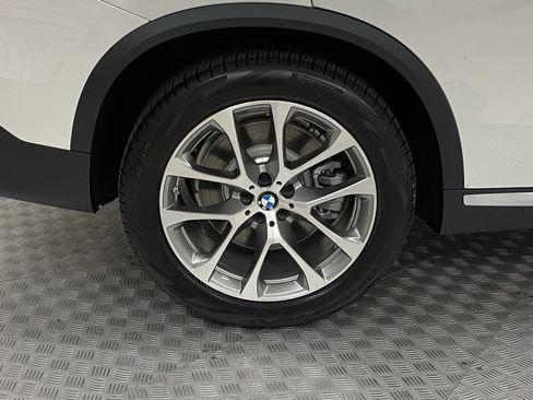 New 2026 BMW X5 xDrive50e w/ Climate Comfort Package image 10