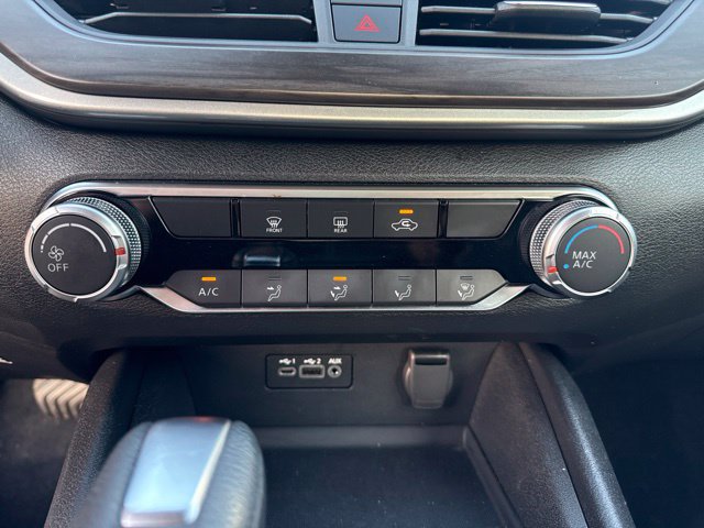 Used 2025 Nissan Altima 2.5 SV FWD image 16