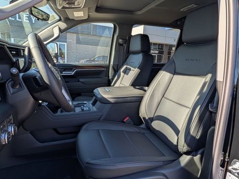 New 2026 GMC Sierra 3500 Denali w/ Denali Reserve Package AWD/4WD image 40