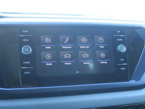 Used 2022 Volkswagen Taos SE image 24