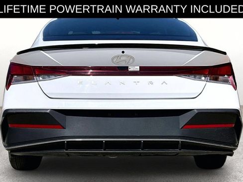 Used 2025 Hyundai Elantra Sport FWD image 5