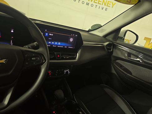 Certified 2025 Chevrolet TrailBlazer LT FWD image 23