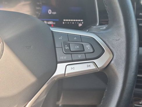 Used 2025 Volkswagen Jetta SE FWD image 21