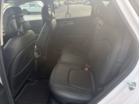 Used 2023 Kia Sportage EX FWD image 12