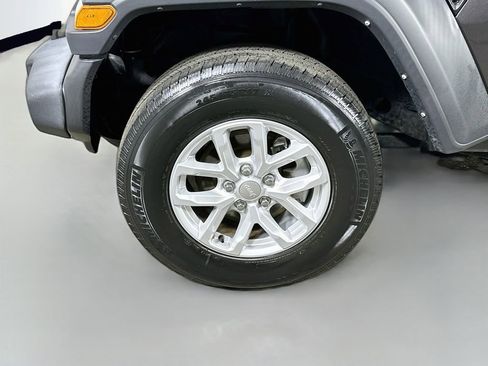 Used 2023 Jeep Wrangler Sport AWD/4WD image 8